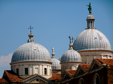 Die Kuppeln der Abbazia di Santa Giustina in Padua