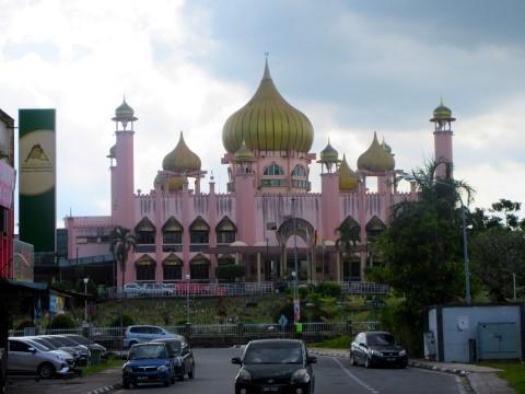 Masjid Bahagian - Alte Staatsmoschee Kuching