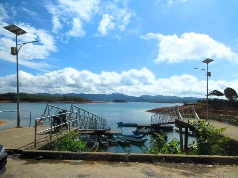 Hafen am Batang Ai Stausee