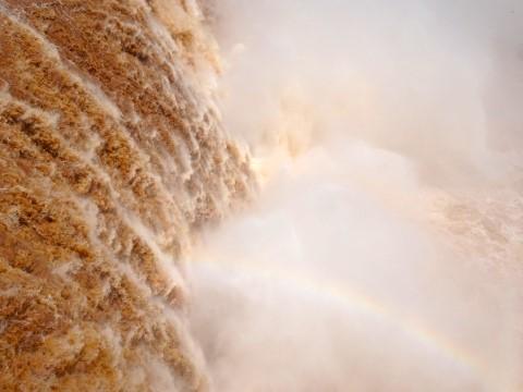Iguazu-Fälle von der brasilianischen Seite beim Rekordhochwasser