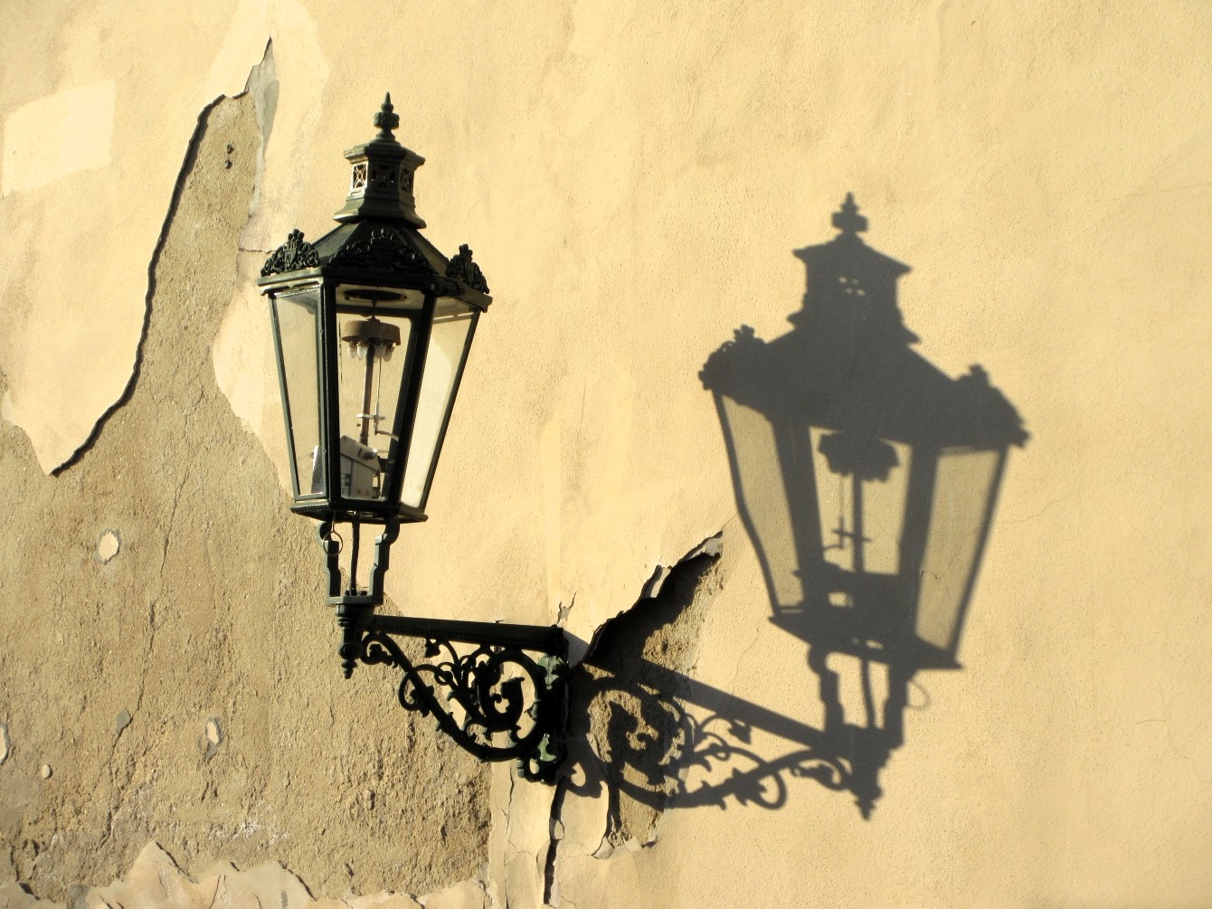 Burgberglaterne & das zweitausendsiebenhunderteinundsiebzigste Gedicht