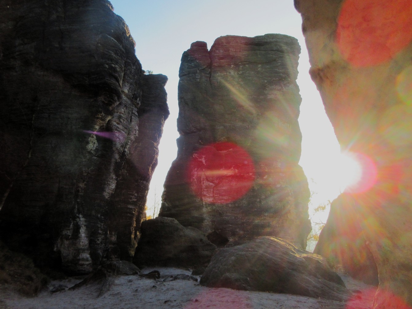 Felsenstadt Tyssa & das zweitausendsiebenhundertsiebzigste Gedicht