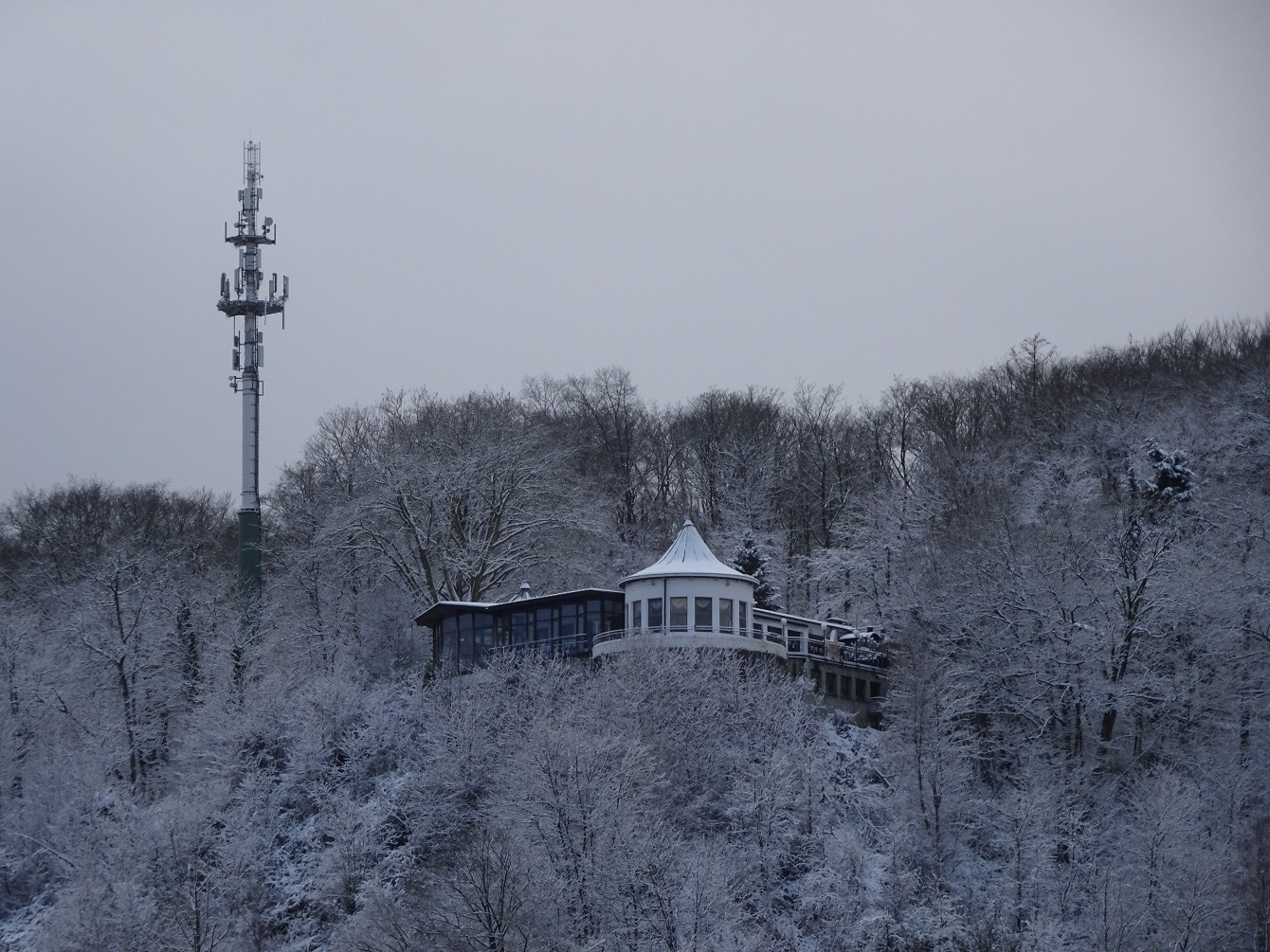 Zur Platte & das zweitausendachthundertzweite Gedicht