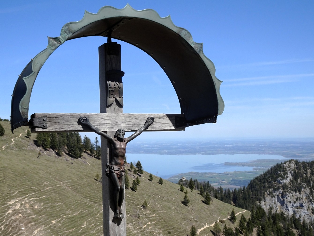 Blick von der Kampenwand auf den Chiemsee