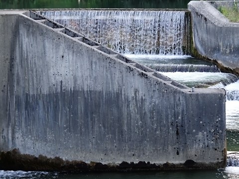 Das Kastenmühlwehr in Wolfratshausen