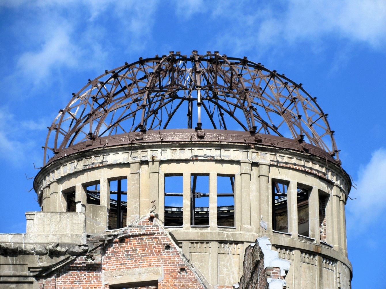 Atomic Bomb Dome & das zweitausendsiebenhundertachtundfünfzigste Gedicht