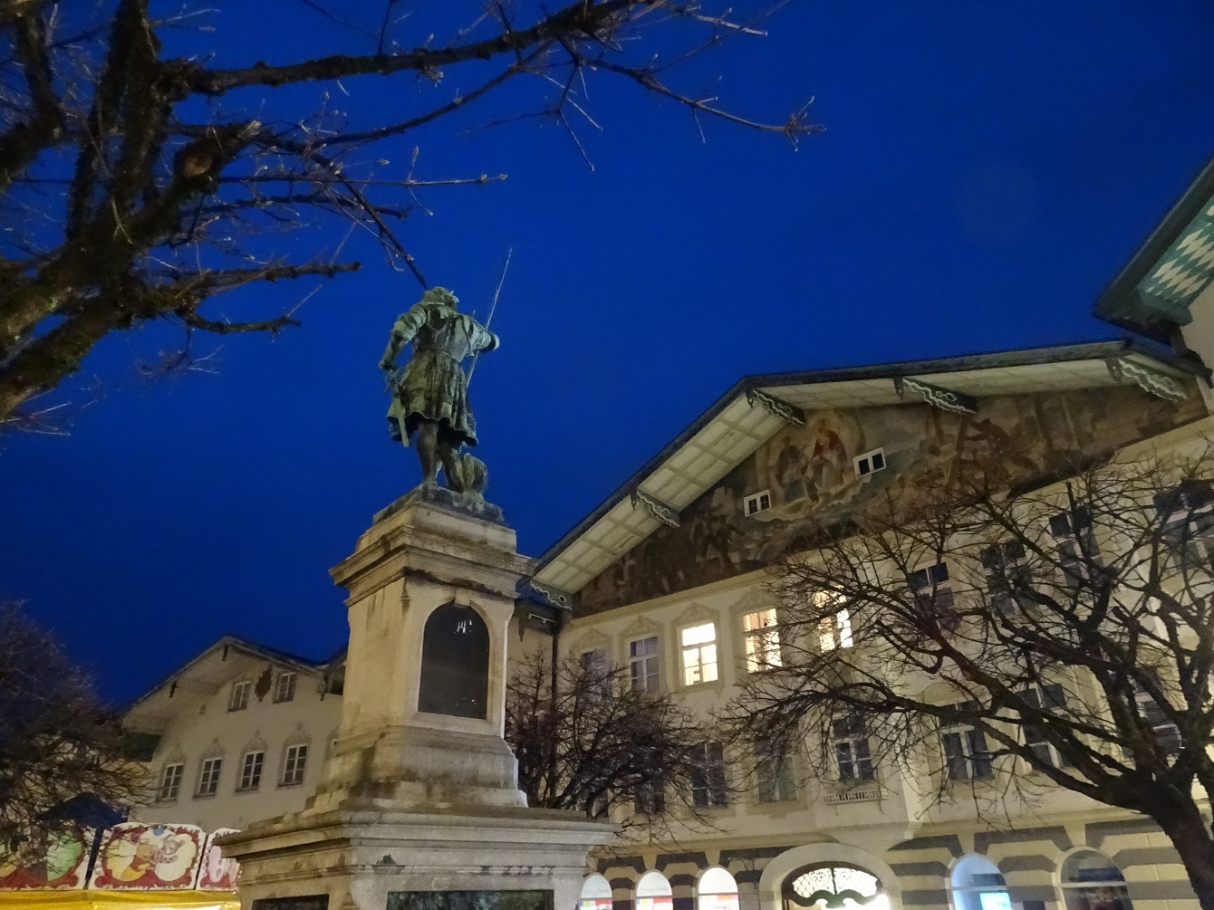 Winzerer-Denkmal & das zweitausendachthundertsechsundfünfzigste Gedicht