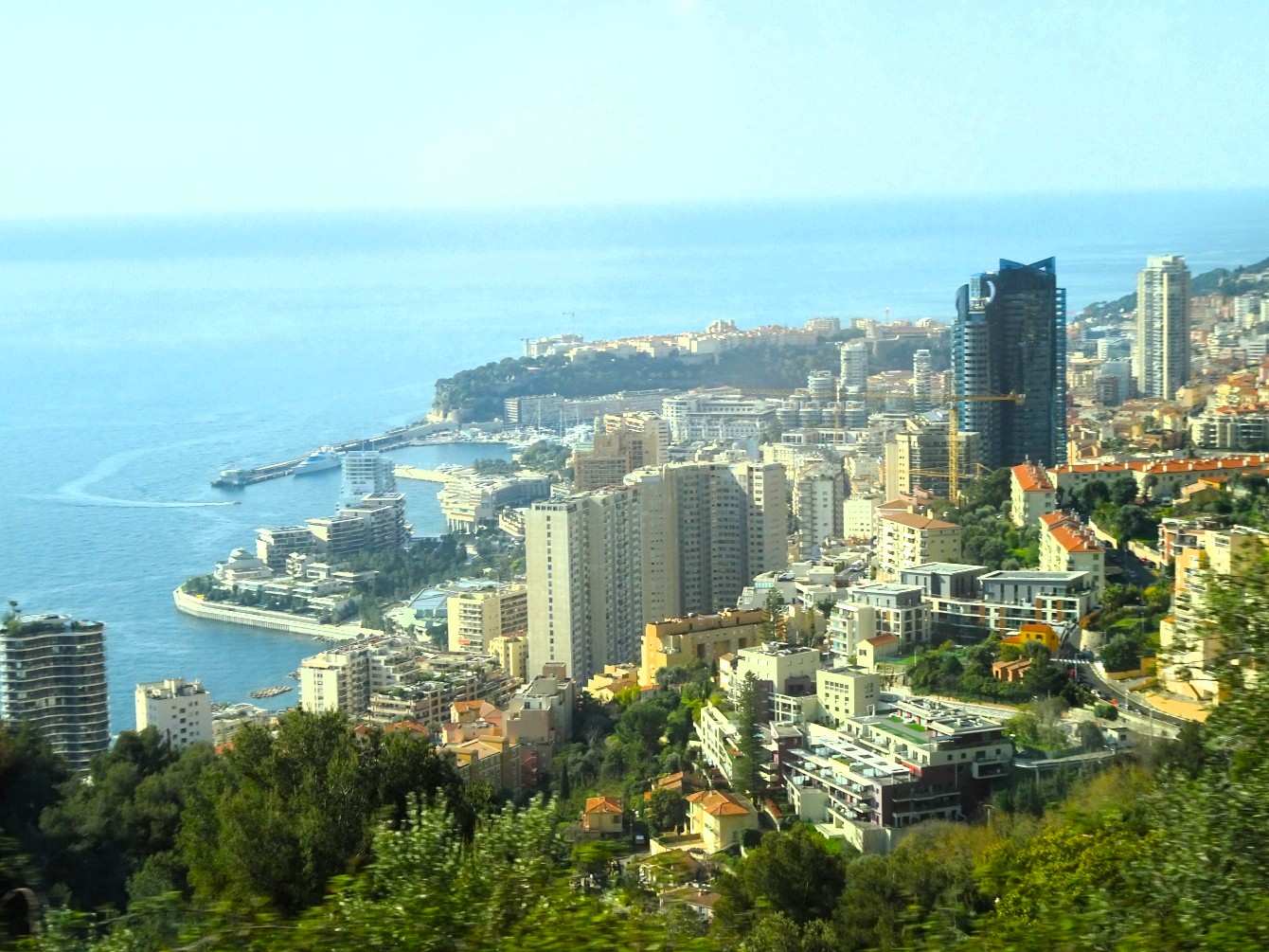 Monaco & das zweitausendachthundertzweiundsechzigste Gedicht