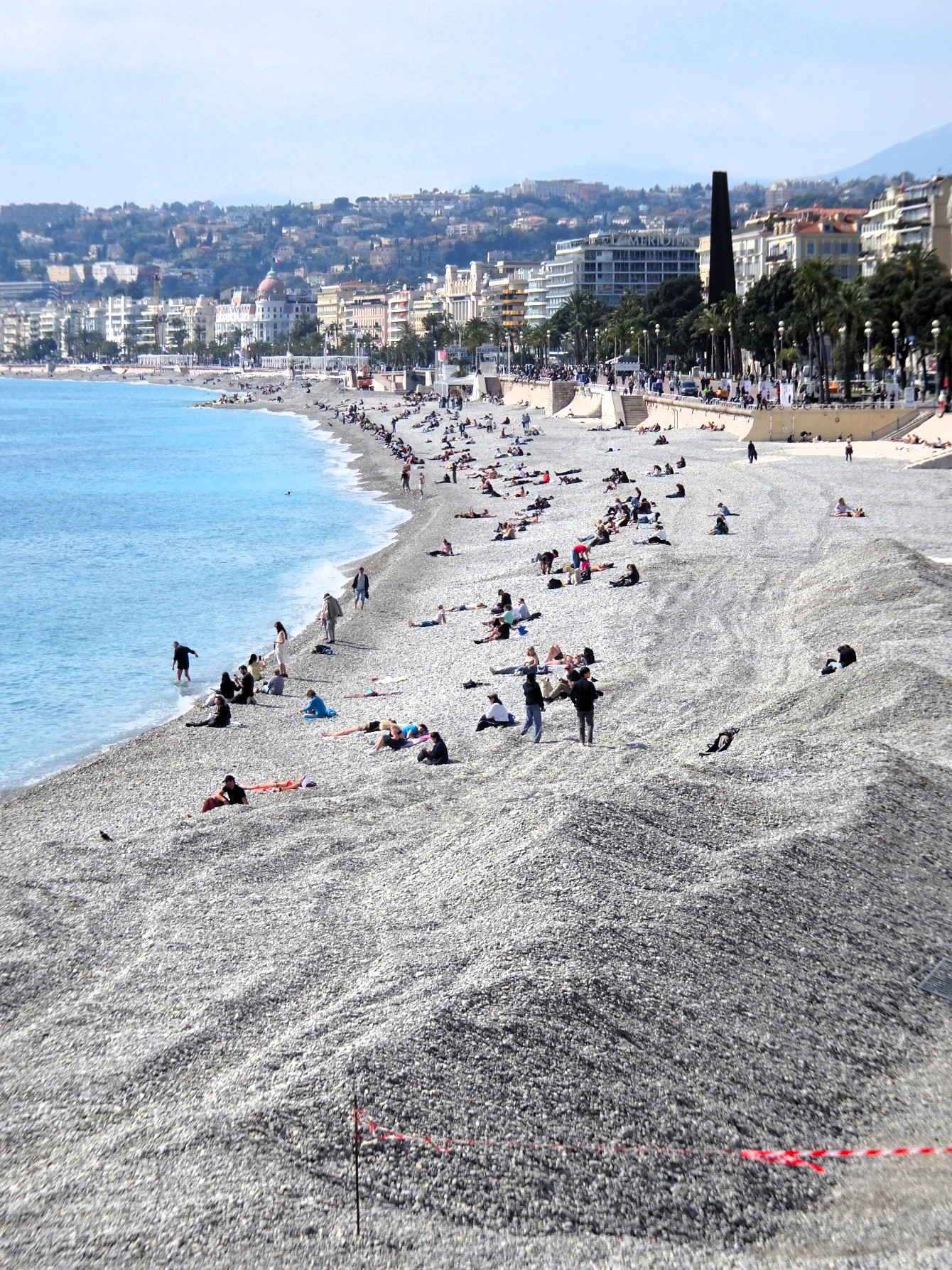 Castel Plage & das zweitausendachthundertdreiundsechzigste Gedicht