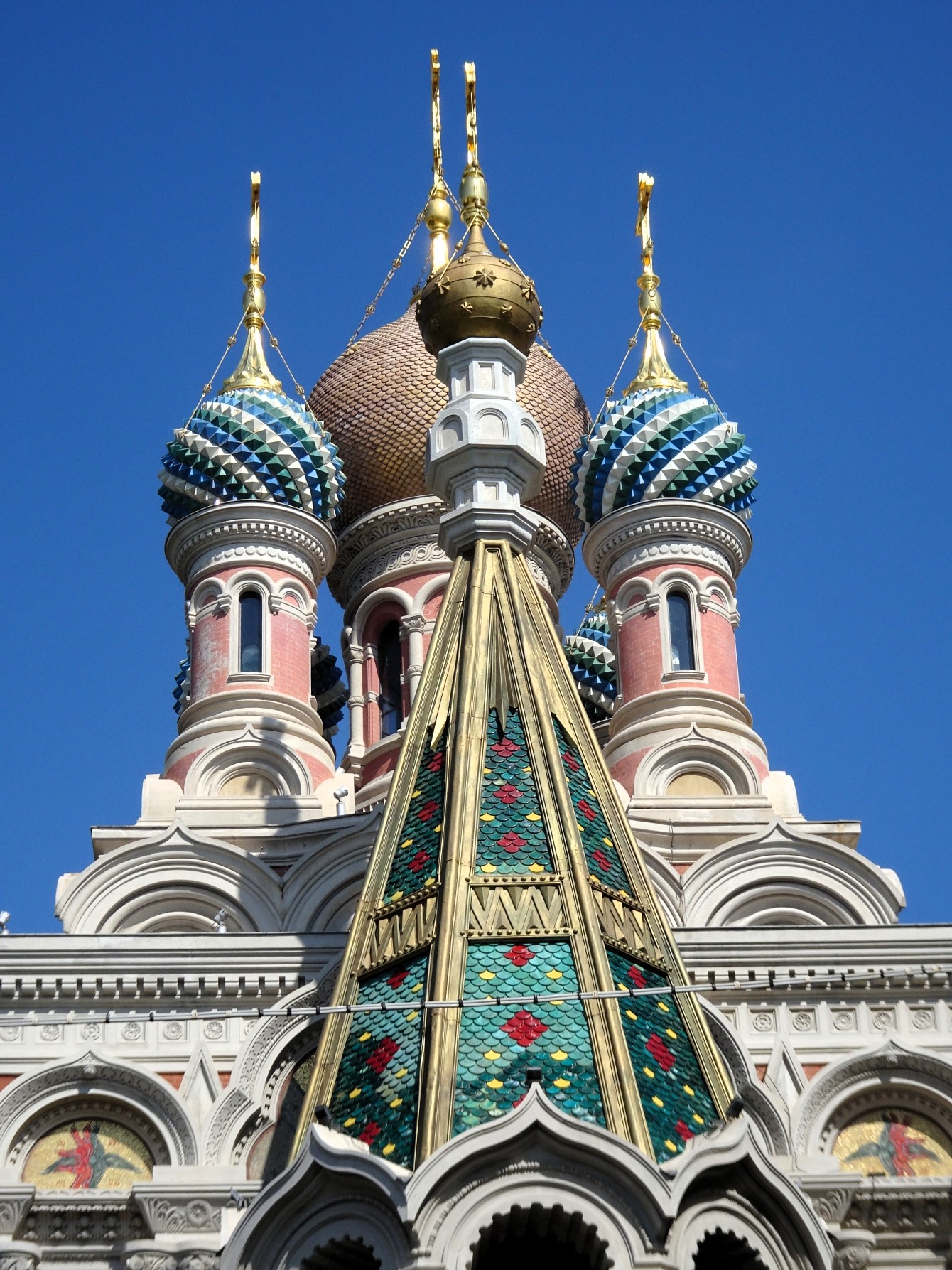 Orthodoxes in San Remo & das zweitausendachthundertsiebenundsechzigste Gedicht